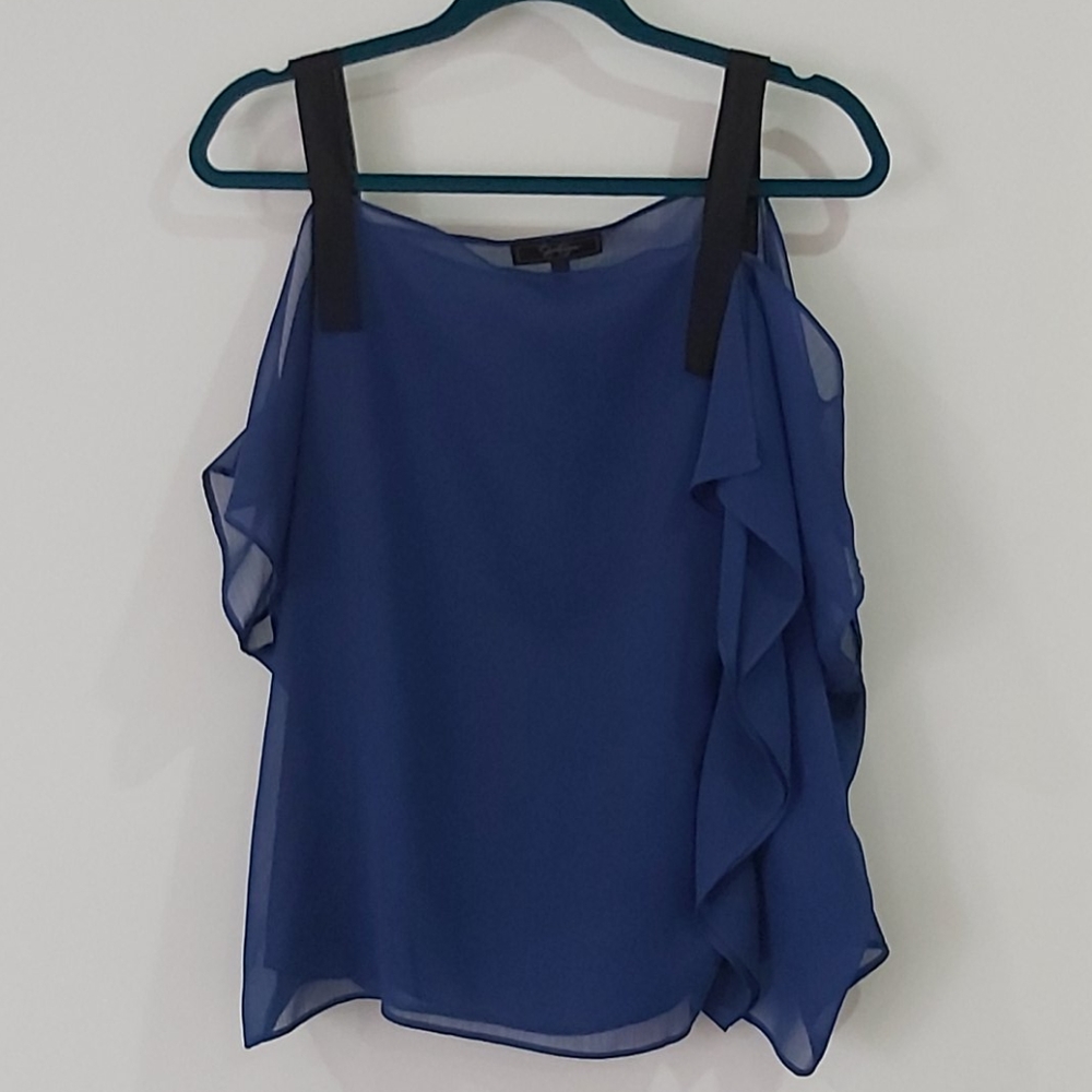 Jessica Simpson 3 Ways to Wear Top